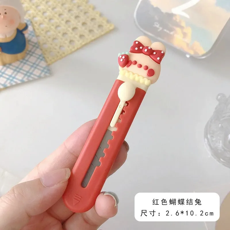 Cute Cartoon Paper Cutter