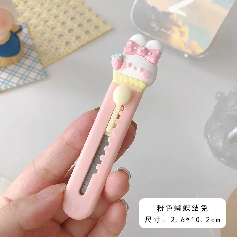 Cute Cartoon Paper Cutter