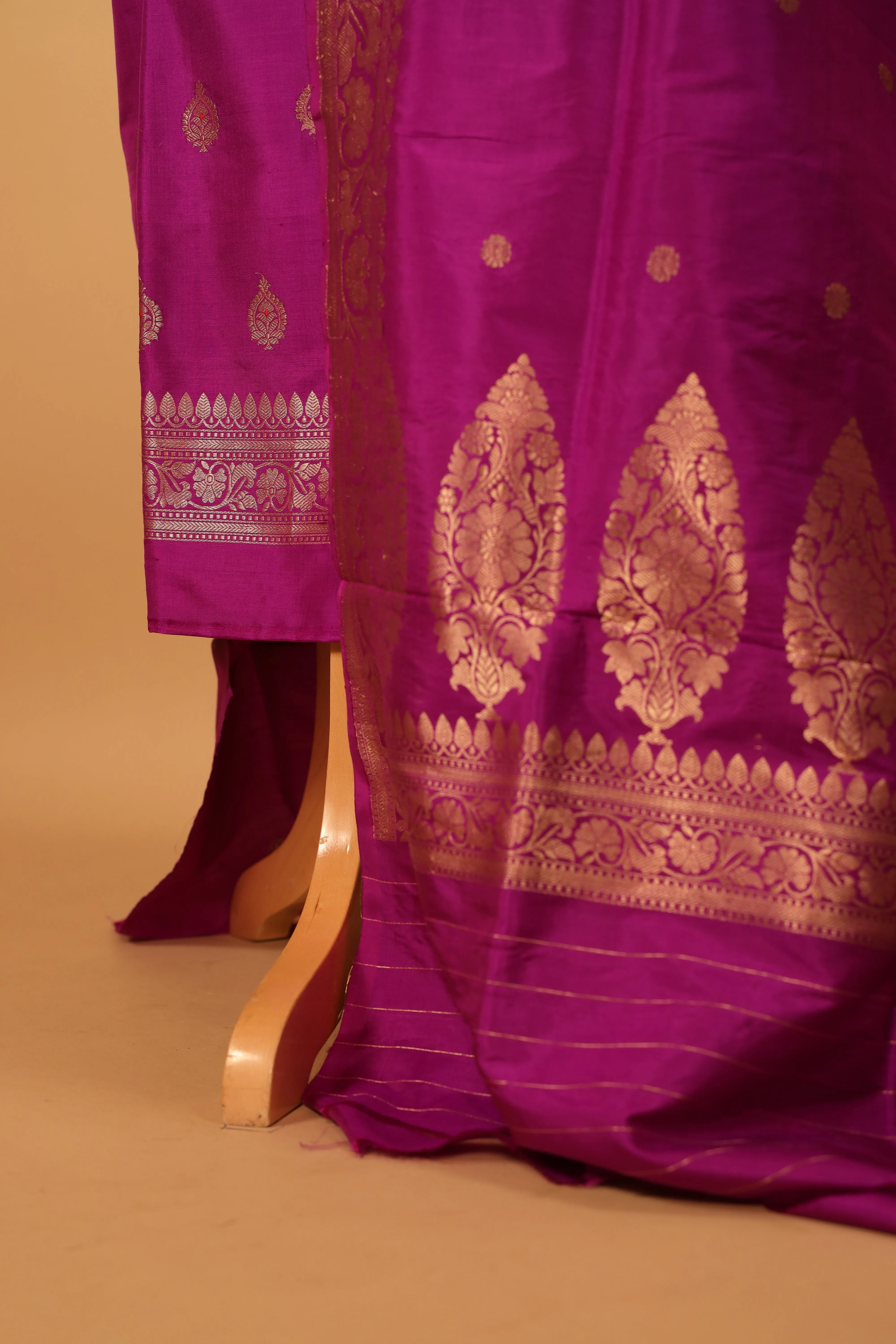 Hand Woven Purple Pure Silk Suit Dupatta